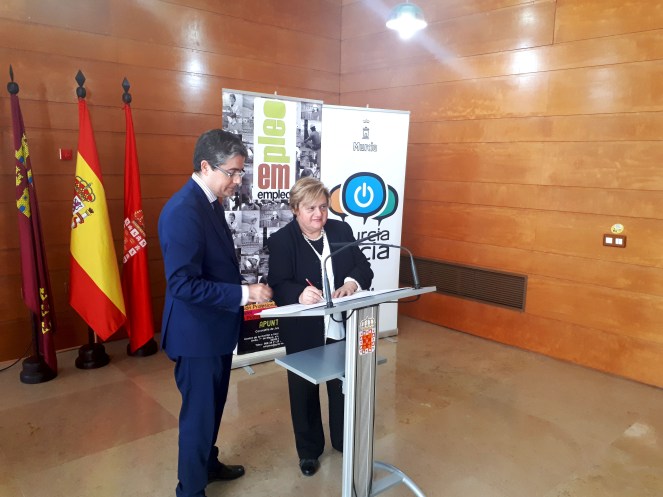 Firma convenio con el Ayuntamiento de Murcia