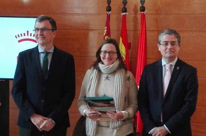 FAMDIF firma convenio 26 de diciembre con el Ayuntamiento de Murcia